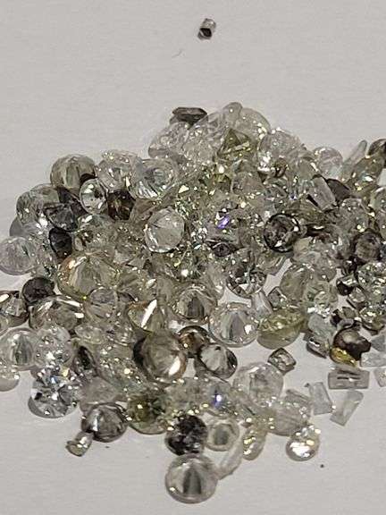 Very fine collection of 9.07 cttw mixed melee natural diamonds