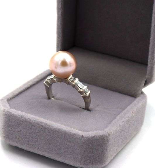 14kt White gold 11mm pinkish grey pearl and diamond ring