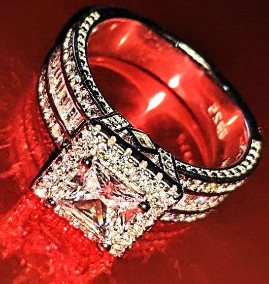 Stunning Incredible 14 Kt White Gold Plate 2.25 Ct Princess Cut Simulated Diamond Ring