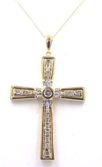 18kt Yellow gold 0.80ctw diamond cross pendant on chain
