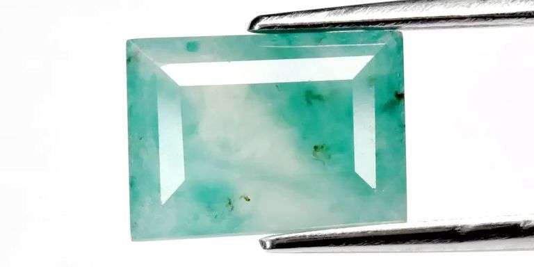 Collectors 2.37ct bright blue green untreated Grandidierite!