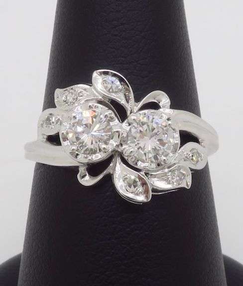Vintage Toi-et-Moi Diamond Ring in 14k White Gold