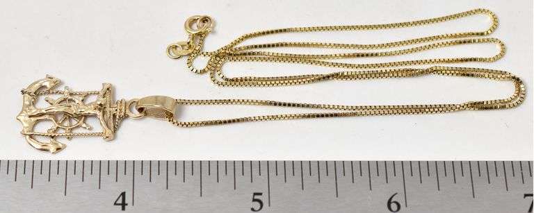 Honorable Mariner's Cross Pendant Necklace in 10K Yellow Gold