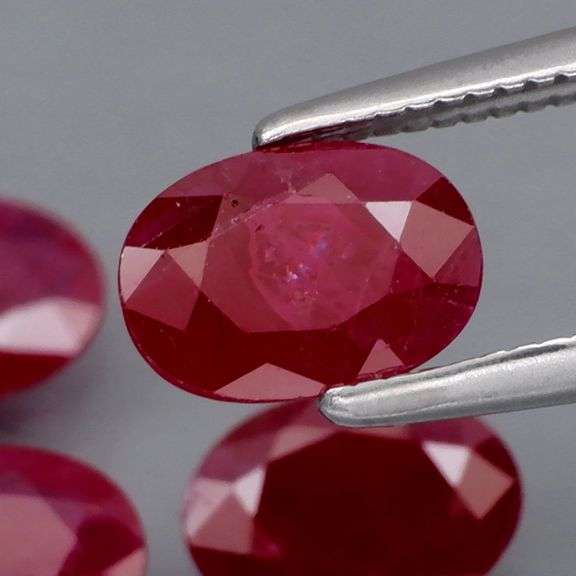 Collectors 2.86ct PIGEONS BLOOD Ruby set from Mozambique!!!