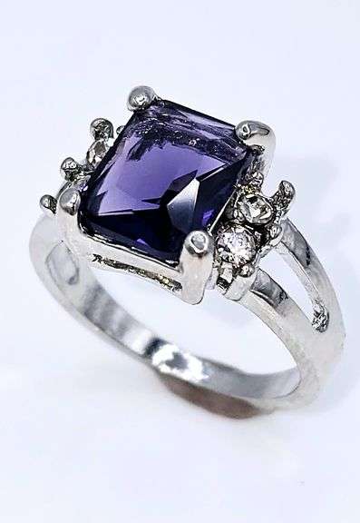 Dazzling 4.25 Ct Deep Purple Lab Simulated Sapphire Diamond Ring