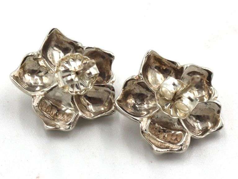 Tiffany & co pearl dogwood earrings