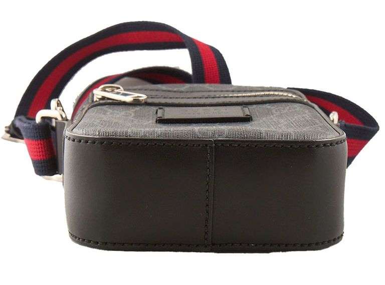 Gucci GG Supreme Monogram Small Messenger Bag