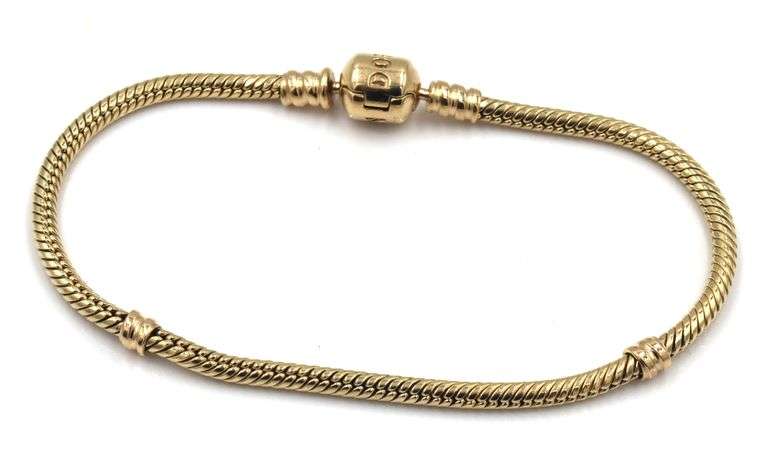 Pandora Moments bracelet in 14kt yellow gold