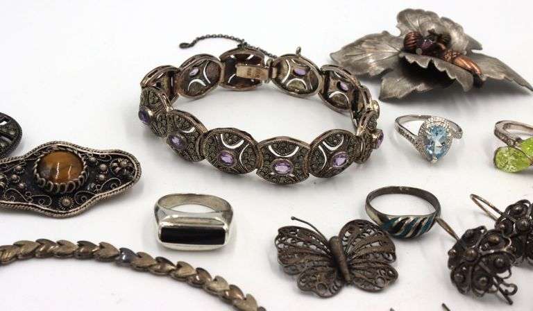 Big group lot of vintage sterling silver miscellaneous jewelry