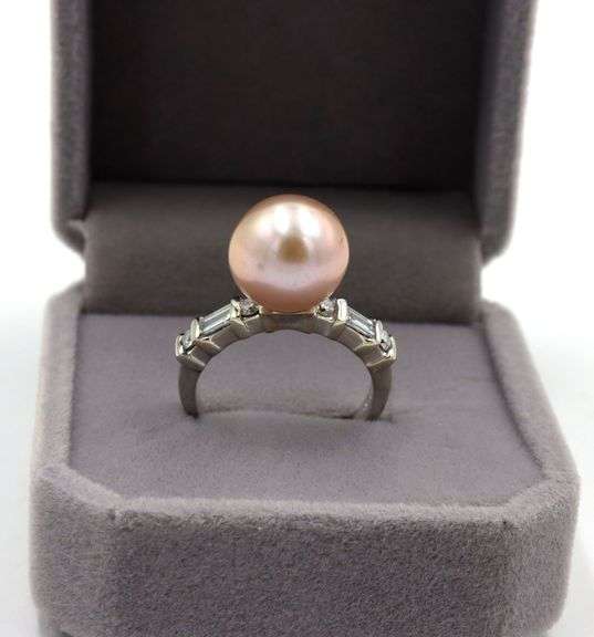 14kt White gold 11mm pinkish grey pearl and diamond ring