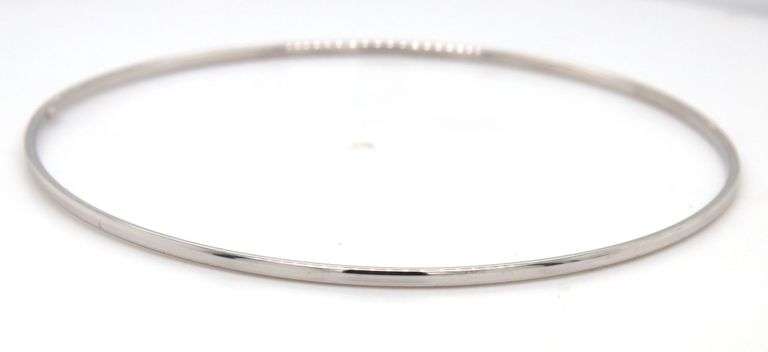 Set of 7 14kt white gold bangle bracelets