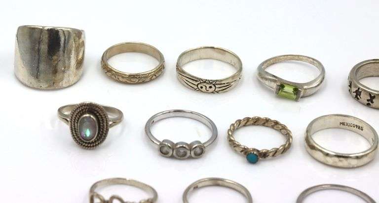 Group lot of Vintage 925 sterling silver rings