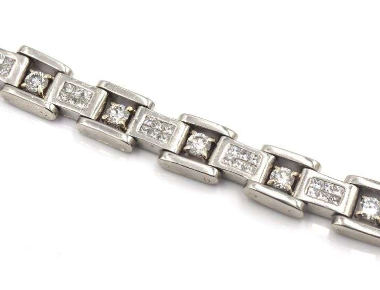 Platinum 6.75ctw RBC and princess cut diamond bracelet