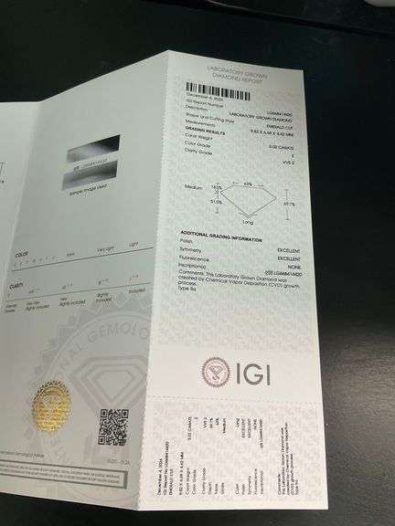 I.G.I CERTIFIED 3.02 CARAT EMERALD CUT DIAMOND