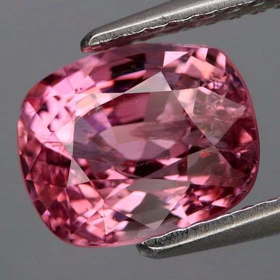 Superb 2.27ct untreated bubblegum pink Burmese Spinel!!!