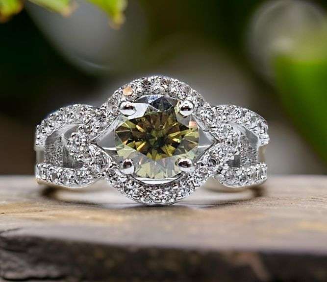 Dazzling 3.25 Ct Golden Amber Green Lab Diamond Ring