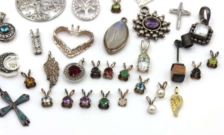 Lot of vintage 925 sterling silver pendants