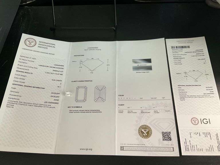 I.G.I CERTIFIED 5.02 CARAT EMERALD CUT DIAMOND
