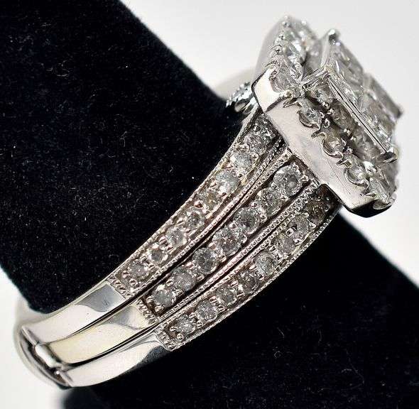 Elegant 10k White Gold Diamond Cluster Ring