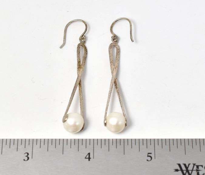 Pearl Dangle Earrings in Sterling Silver