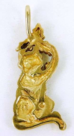 Vintage 10K Figural Cat Pendant