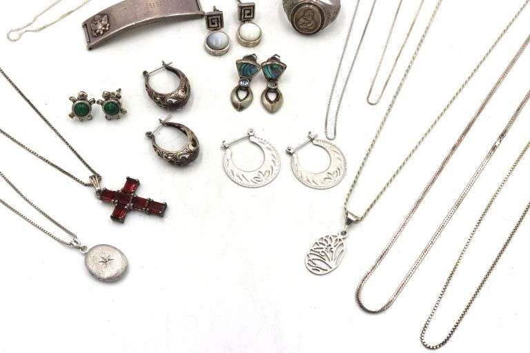 Group lot of Vintage 925 sterling silver mixed jewelry