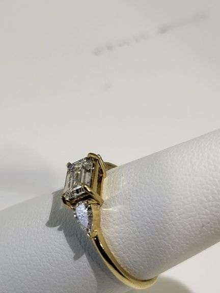 0.34ctw F, VVS1 lab grown diamond with 14k gold ring