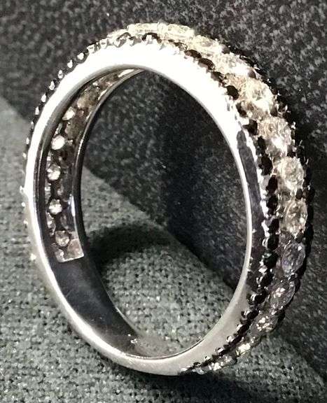 GORGEOUS 14K WHITE GOLD NATURAL DIAMOND WEDDING BAND