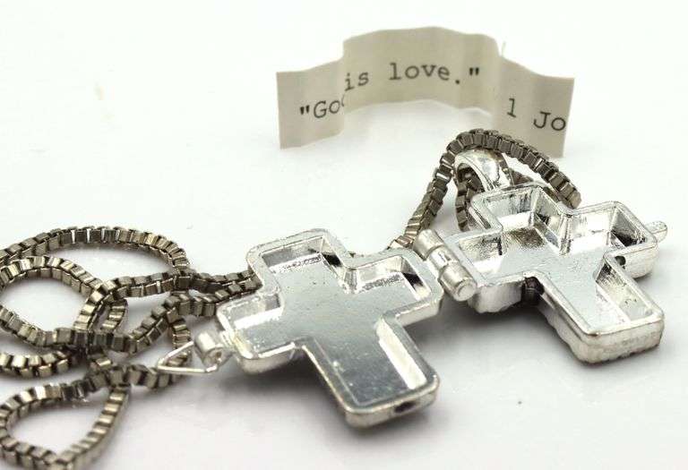 925 Sterling silver cross locket pendant on box chain necklace