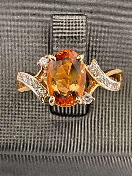 LADIES 18K YELLOW GOLD TOPAZ AND DIAMOND RING