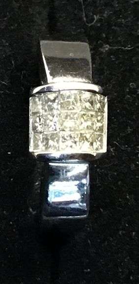 14K WHITE GOLD NATURAL DIAMOND WEDDING BAND