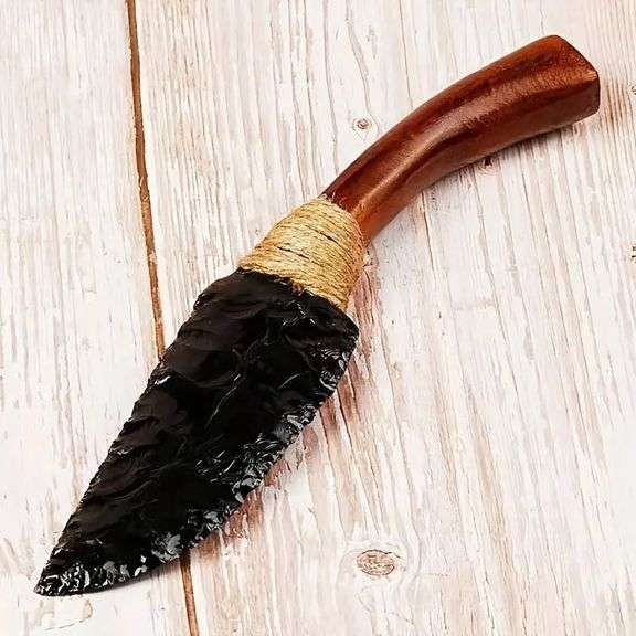 Obsidian Blade with Wooden Handle