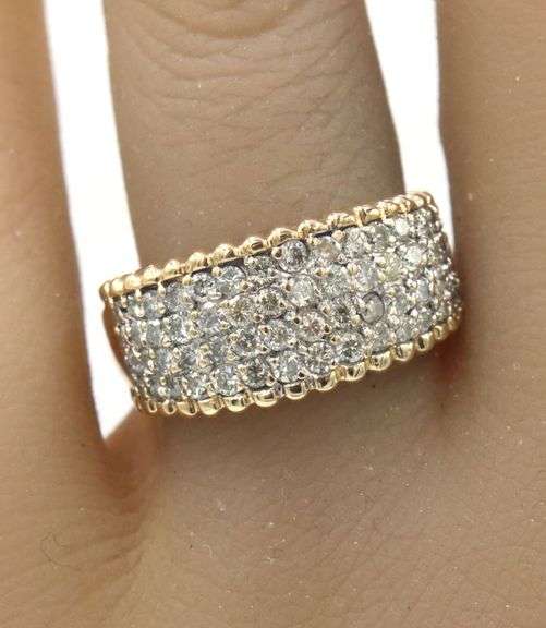 14kt Yellow gold 0.45ctw 2 tone diamond band