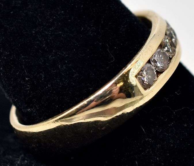 Handsome 14K Yellow Gold Diamond Band Ring