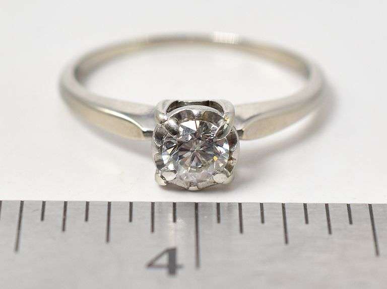 Stunning 14K White Gold Solitaire Diamond Ring