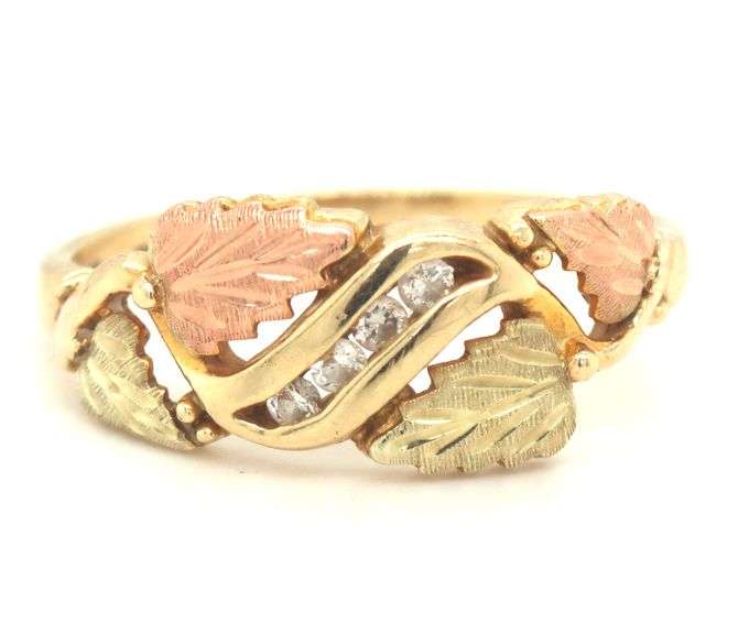 Fashionable 10-12K Multi-color ring with Diamonds