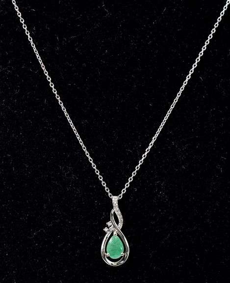 Dazzling 10K White Gold Emerald Pendant Necklace