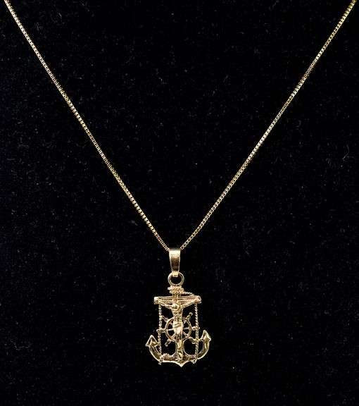 Honorable Mariner's Cross Pendant Necklace in 10K Yellow Gold