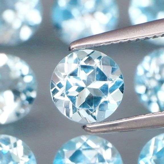 Matched! 15 piece 9.50ct full fire sky blue Topaz set!