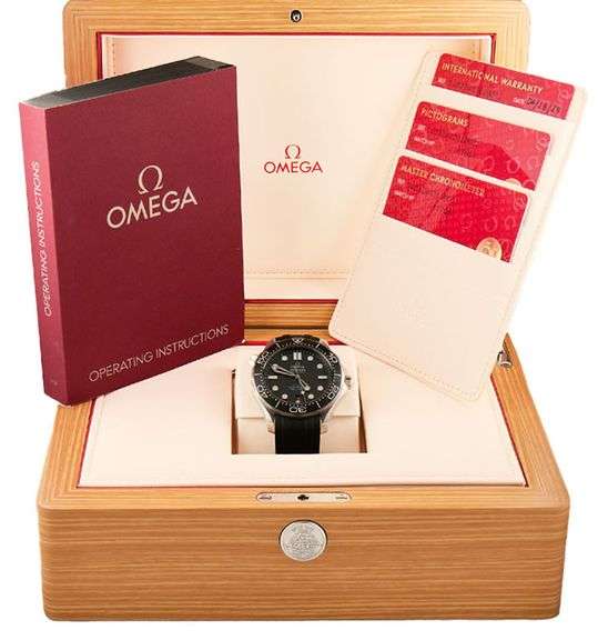 Omega Seamaster Diver, 42mm, Green Ceramic Dial, Stainless Steel Men’s Watch