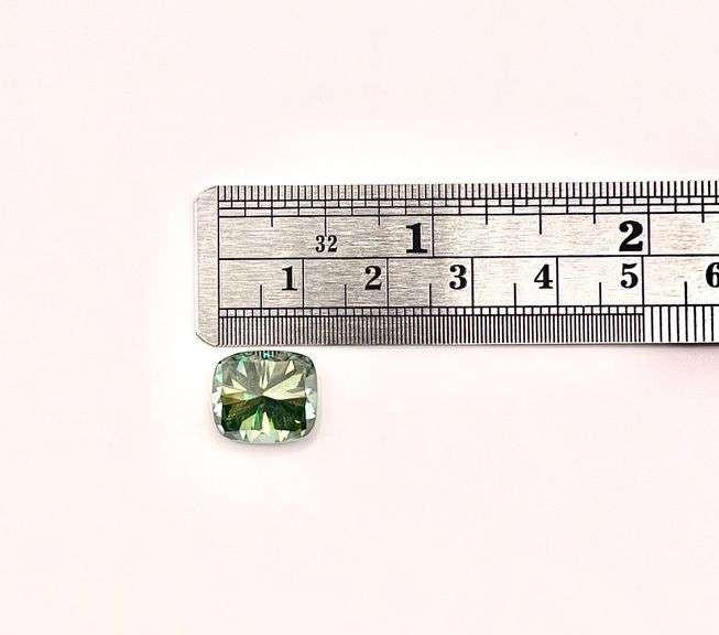 Huge 8.05 Ct Sparkling VVs1 Emerald Green Lab Simulated Diamond Solitaire