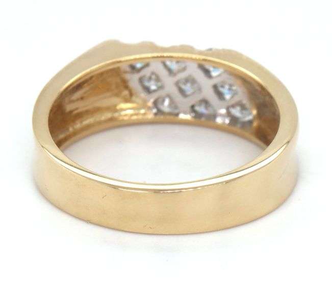 14kt Yellow gold 0.36ctw 3 row diamond band