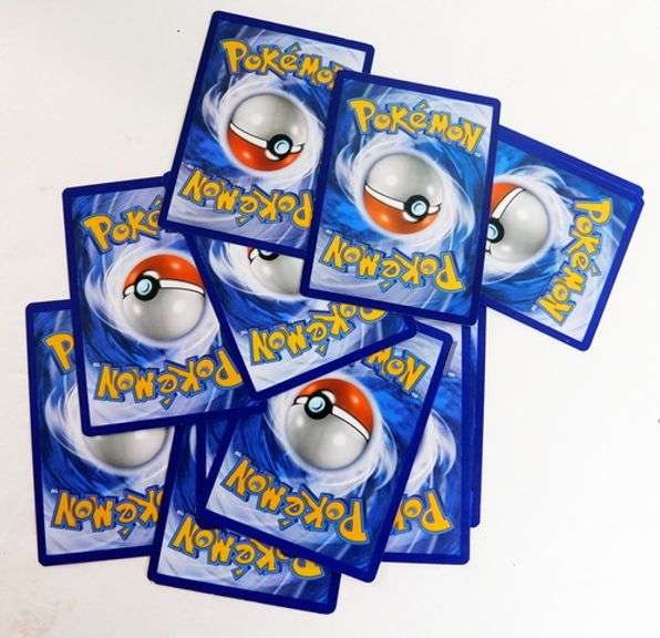 12 Pokémon 2017 Trade Cards