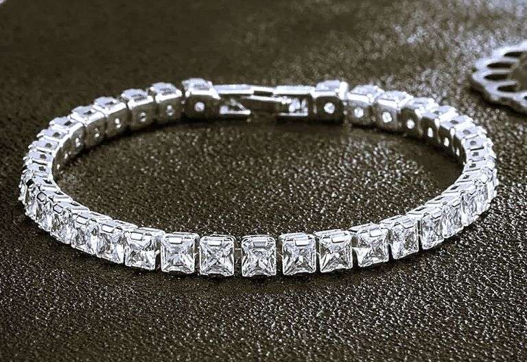 Sparkling 14 Kt White Gold Plated Princess Cut Lab Simulated Diamond Tennis Bracelet