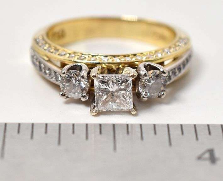 Super Sparkling 18K Yellow and White Gold Diamond Ring