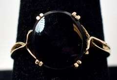 Vintage 10K Yellow Gold Black Onyx Gemstone Ring