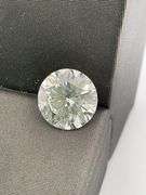 I.G.I CERTIFIED 5.03 CARAT ROUND BRILLIANT CUT DIAMOND. IDEAL CUT.