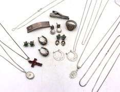 Group lot of Vintage 925 sterling silver mixed jewelry