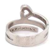 18kt White gold 0.25ctw 3 row heart diamond ring