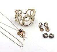 Lot of Vintage 925 sterling silver jewelry